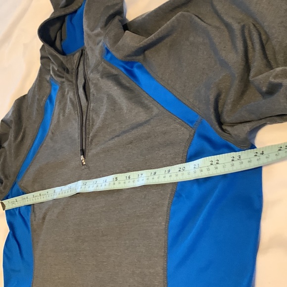 Soft and smooth Grey and Blue hoodie, Size X. - Picture 3 of 9